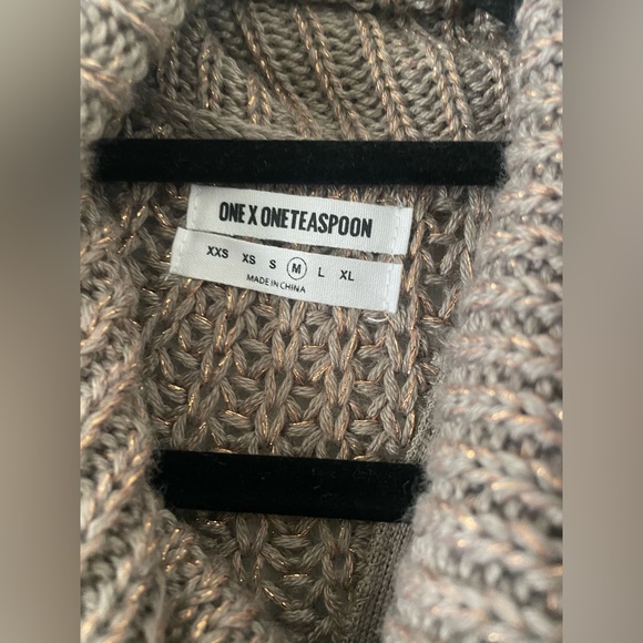 One Teaspoon Turtleneck - Picture 4 of 5
